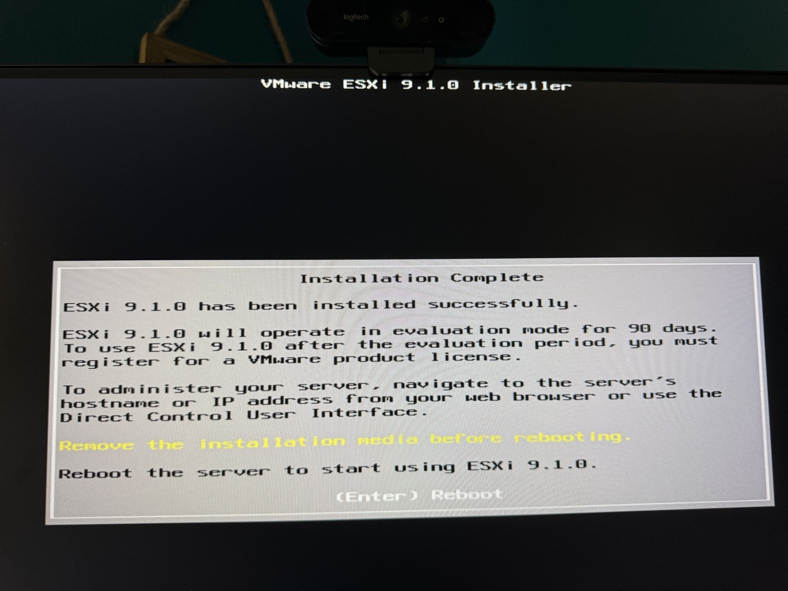 VMware ESXi 9.1 installer reporting that installation completed successfully